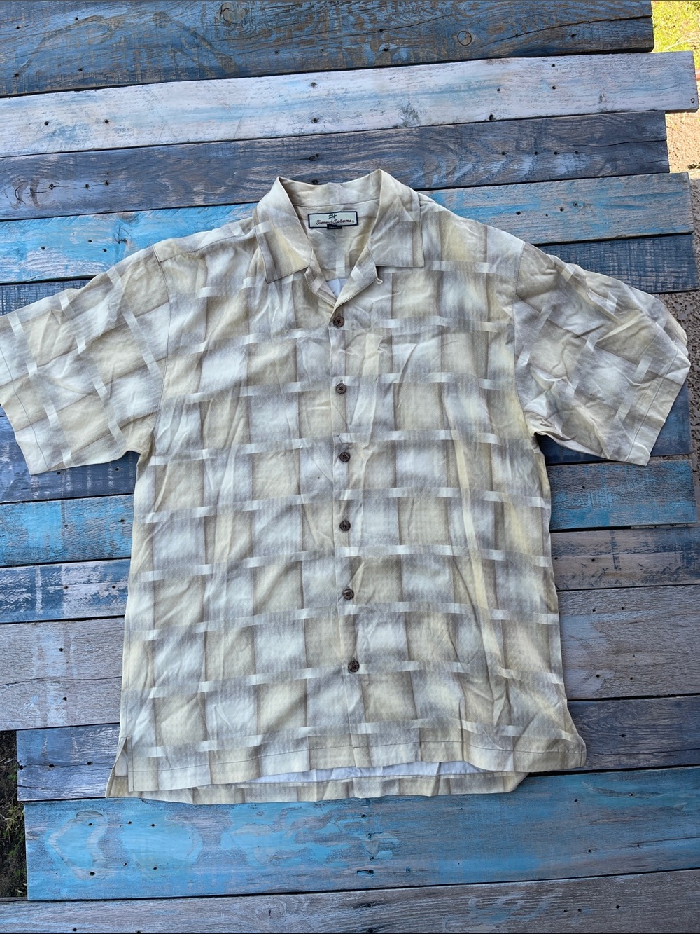Tommy Bahama 100% Silk Cream and Beige Short-Sleeve Camp Shirt